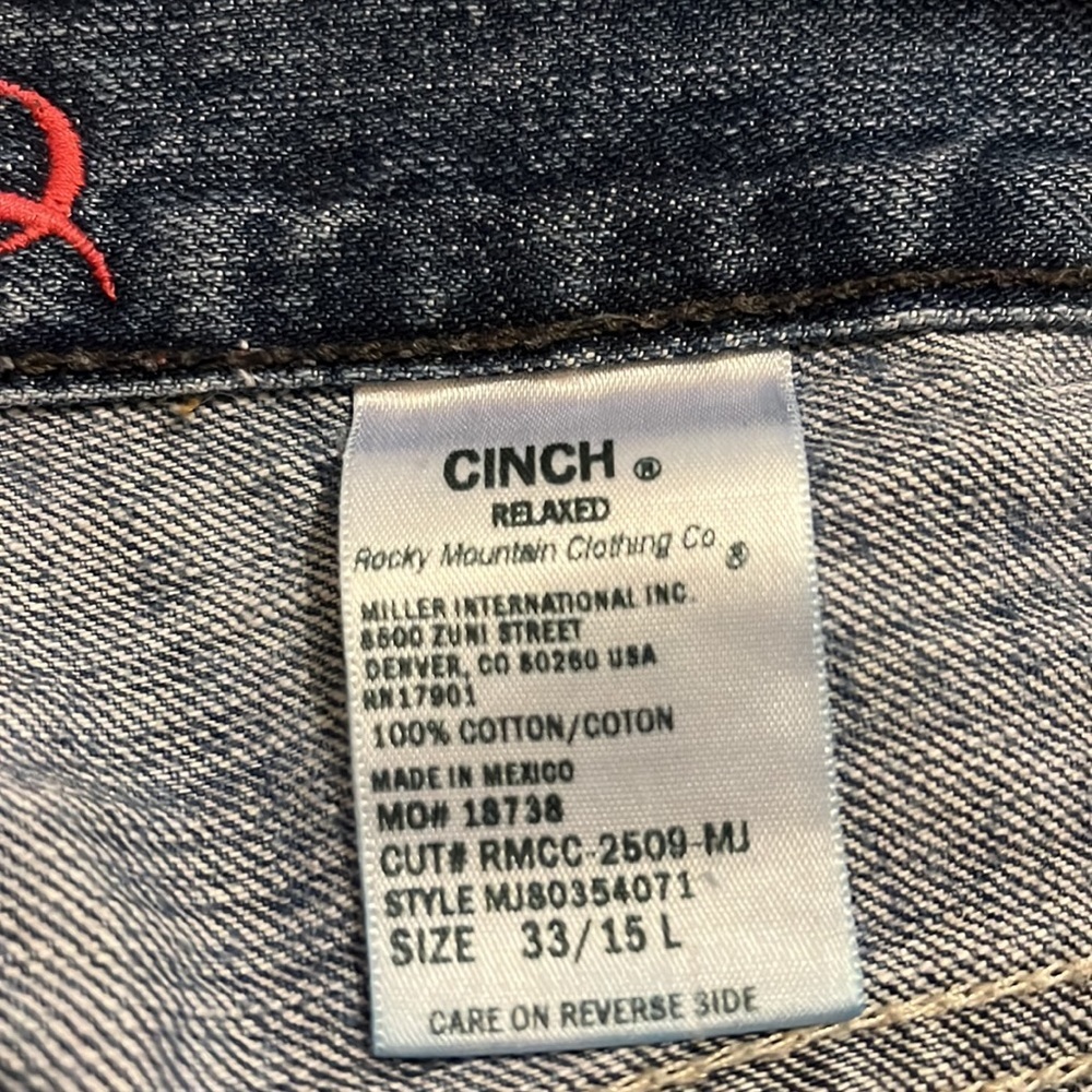 Cinch men’s relaxed fit denim blue jeans. Size waist measures 21 inches. - Picture 6 of 6